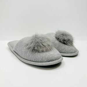 VICTORIAS SECRET Fur Pom Pom Slippers Glamour Comfy Gray Womens Sz M 7/8